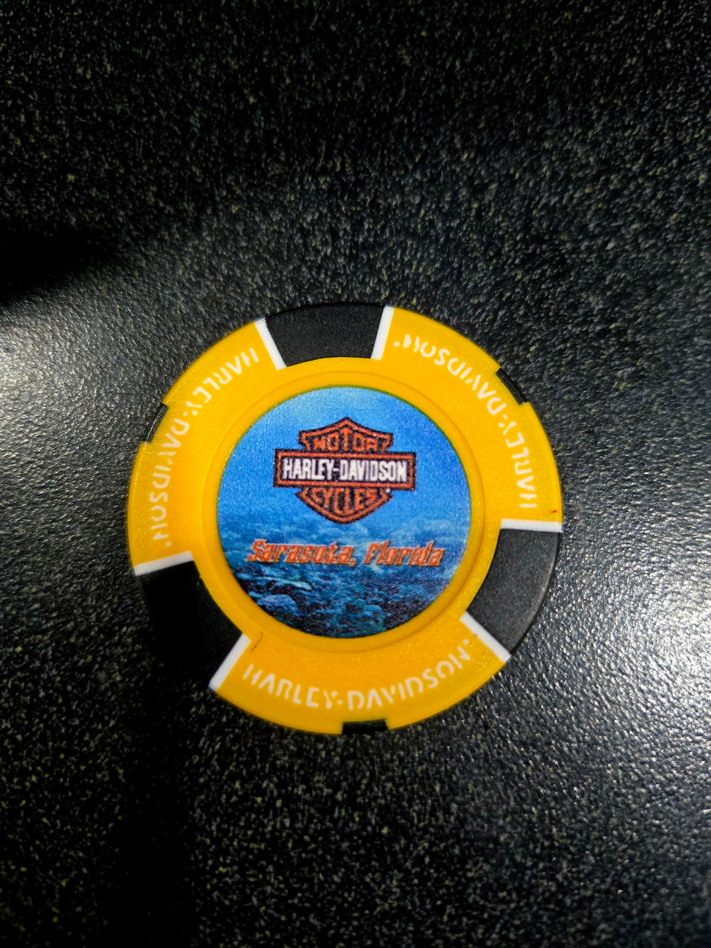 YELLOW MARINE ADRENALINE HARLEY-DAVIDSON POKER CHIP